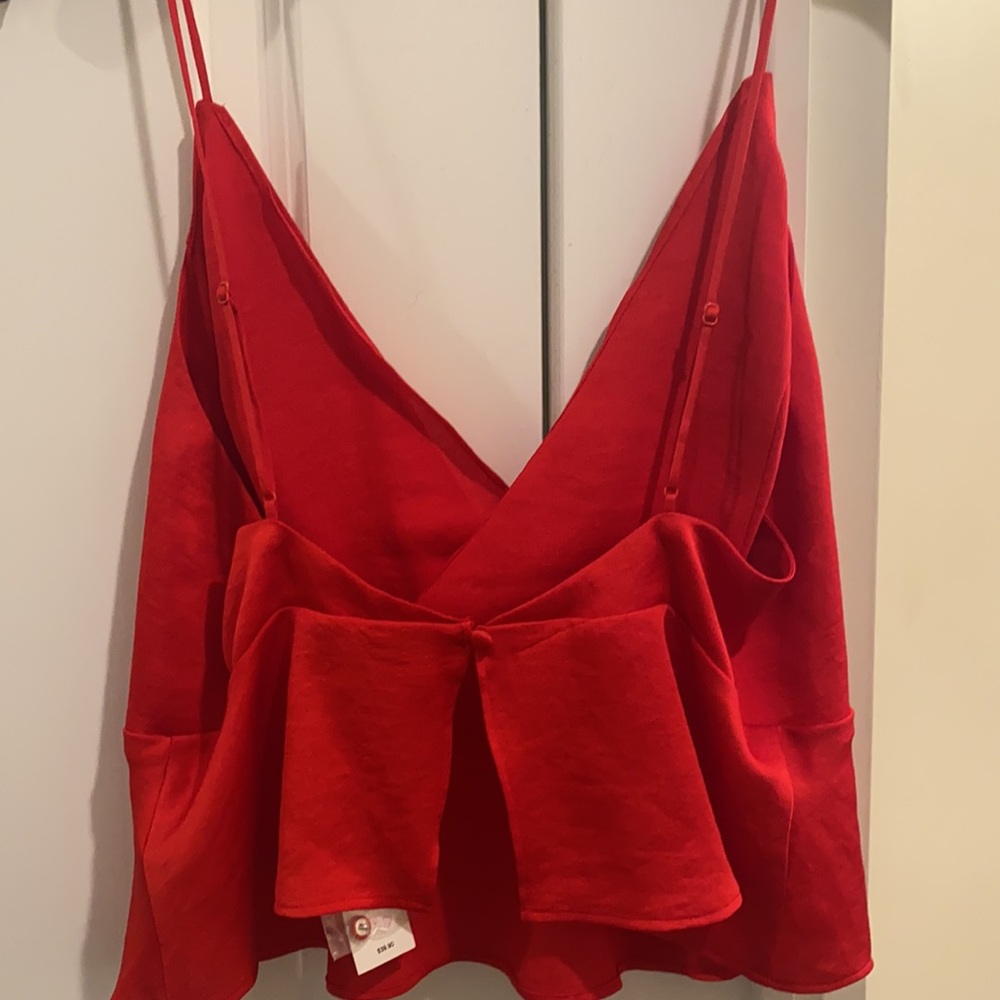 Red Express top - Picture 2 of 2